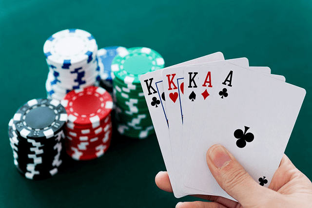 Những kỹ năng quan trọng khi chơi Poker để hạ gục đối thủ