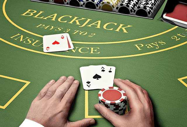 Nghe các chuyên gia nói gì về phương pháp chơi Blackjack