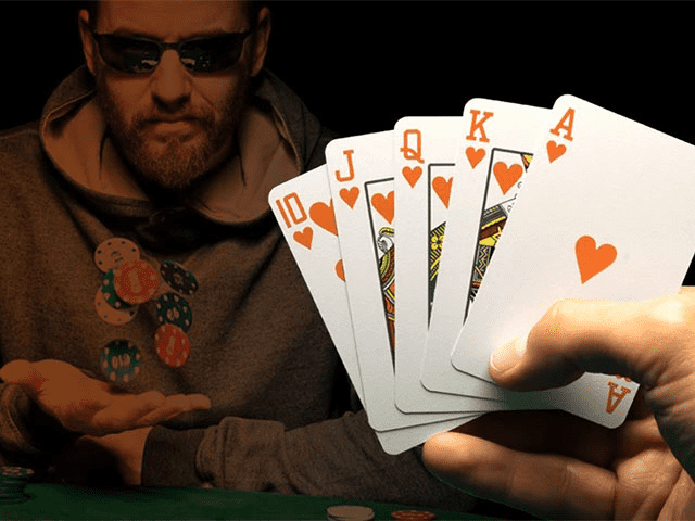 Chơi thoáng và thụ động trong poker lợi hay hại?