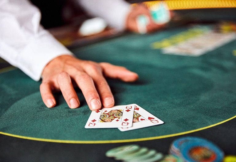 Khái niệm về vị trí Last Position trong Poker và những lợi thế không tưởng