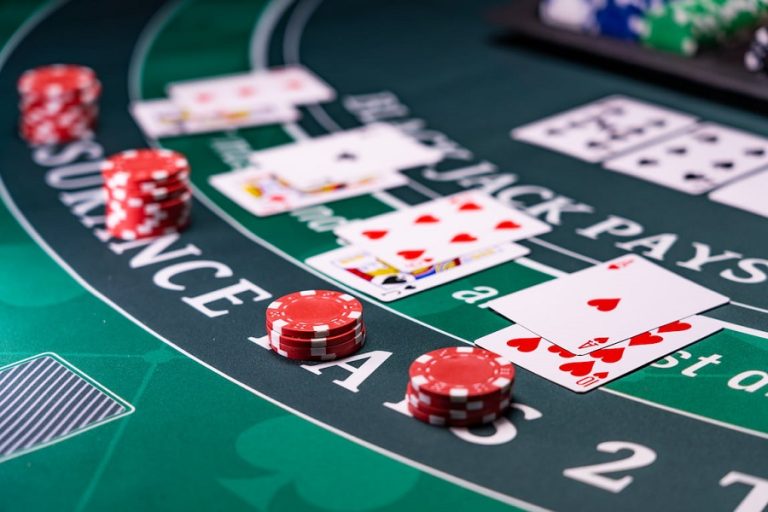 Kỹ thuật chơi bài Blackjack giúp người chơi thắng cược đơn giản