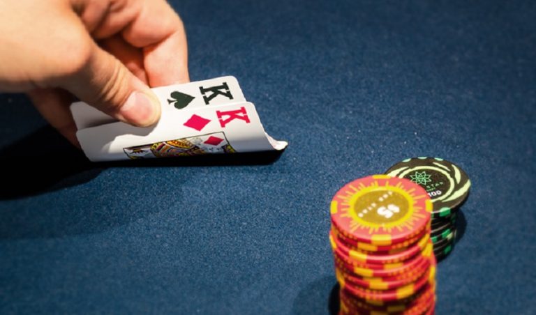 Làm thế nào để phát triển kỹ năng chơi Poker của bạn nhanh nhất