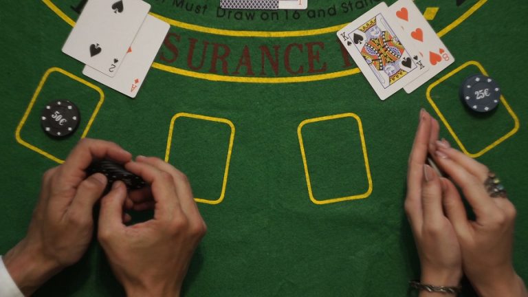 Chia sẻ vài cách để chơi Blackjack luôn dễ dàng thành công kiếm tiền